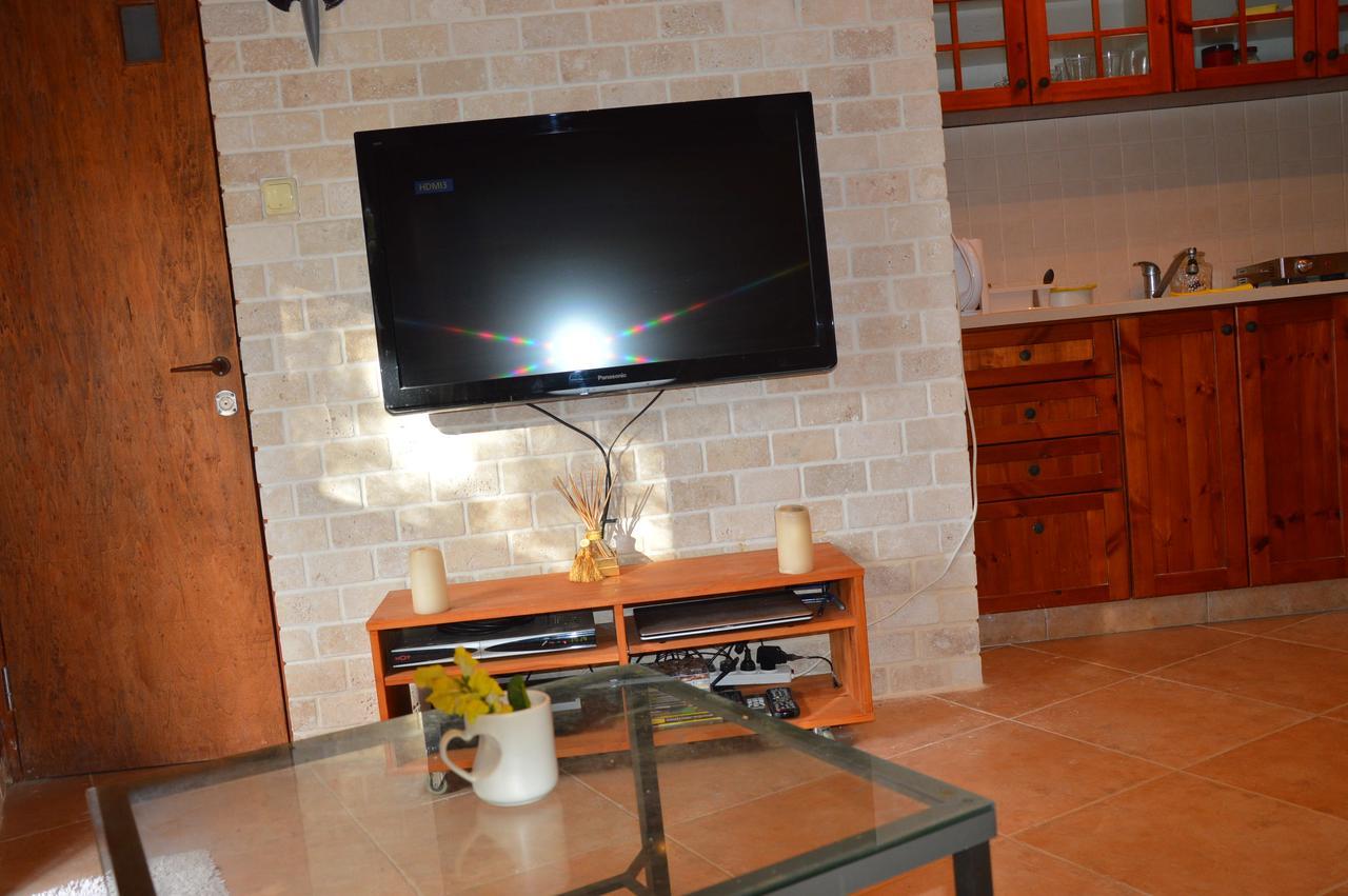Czarina Cabin הבקתה הקיסרית והדירה הקיסרית Czarina Apartment Caesarea Exterior foto